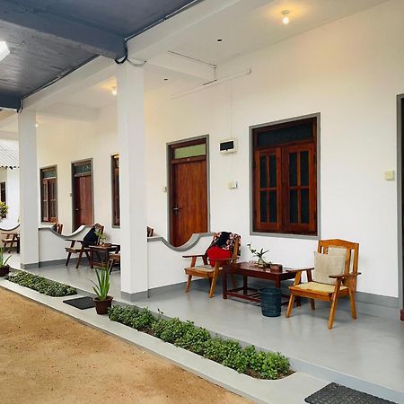 Zimbay Guest House Arugam Bay Exterior photo