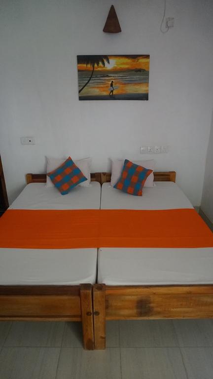 Zimbay Guest House Arugam Bay Room photo